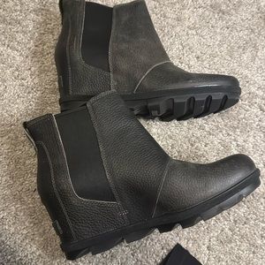 Sorel bootie heels